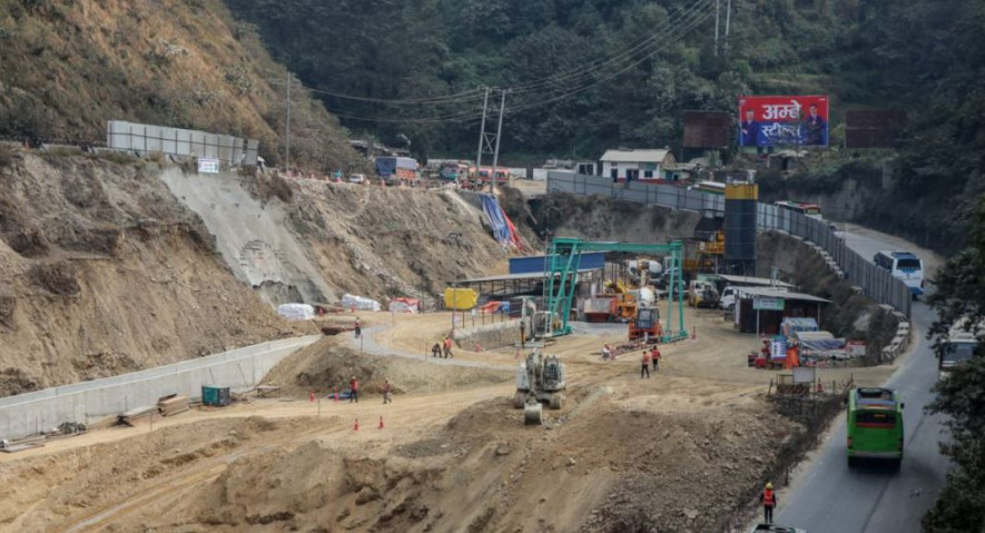 सिस्ने खोलामा बिहीबारदेखि राजमार्ग आंशिक बन्द गरिँदै